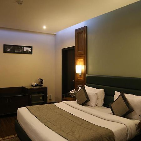 Hotel Deer Parkk New Delhi Buitenkant foto