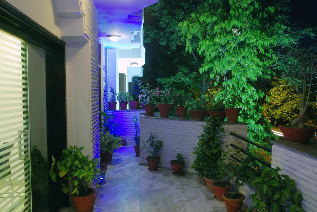 Hotel Deer Parkk New Delhi Buitenkant foto