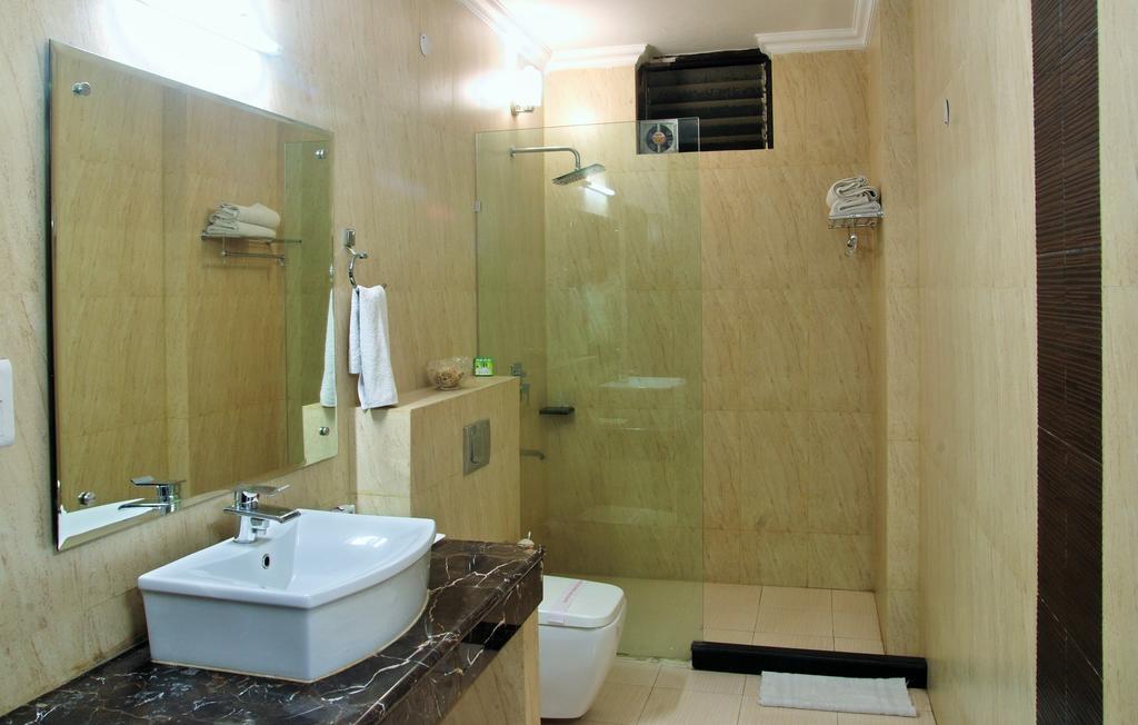 Hotel Deer Parkk New Delhi Buitenkant foto