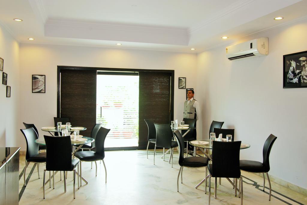 Hotel Deer Parkk New Delhi Buitenkant foto