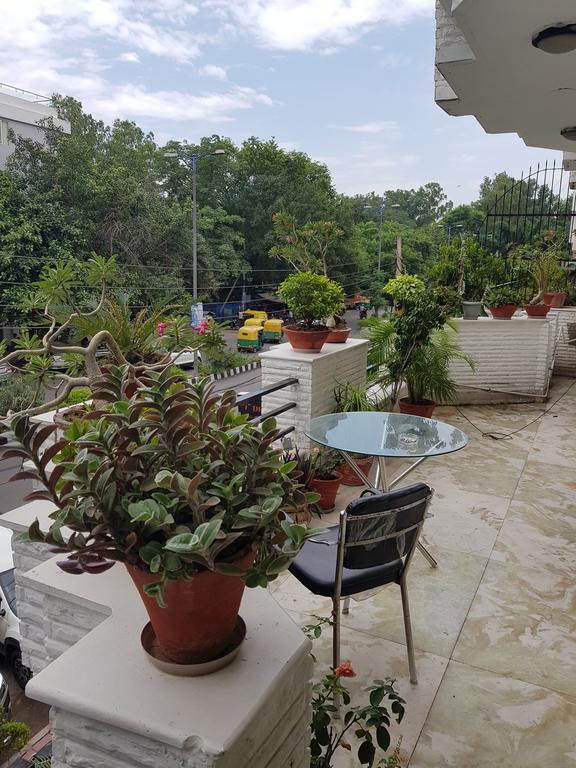 Hotel Deer Parkk New Delhi Buitenkant foto