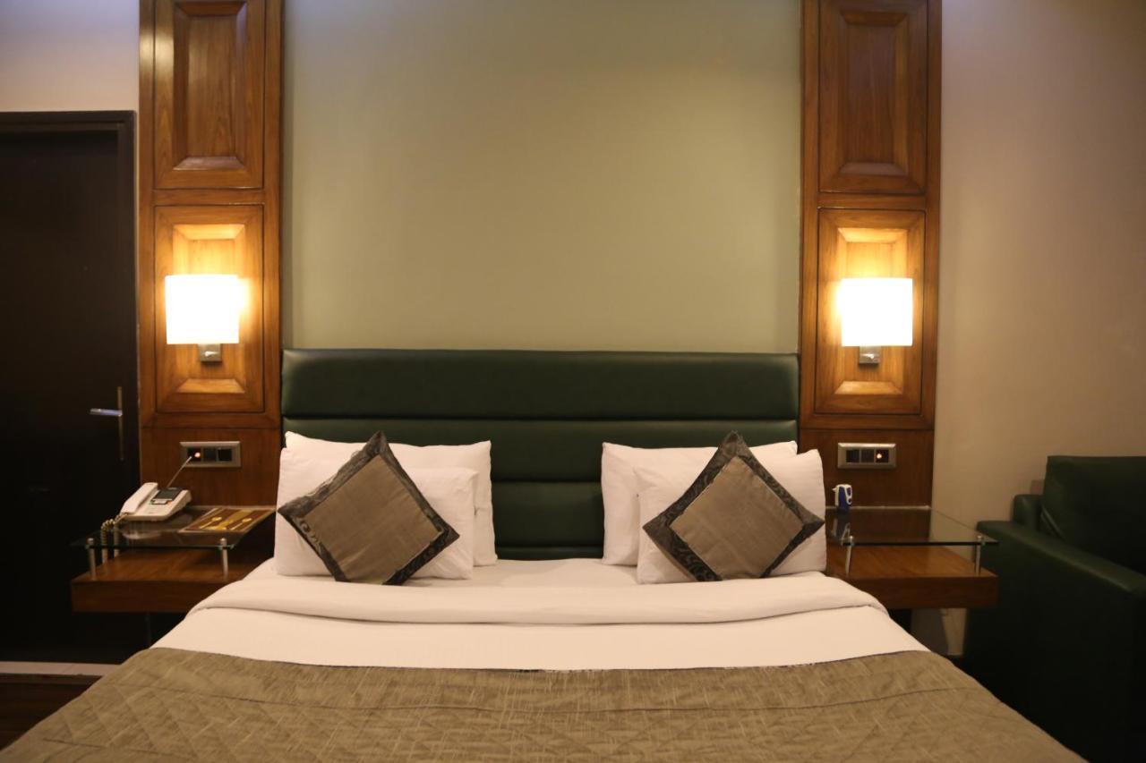 Hotel Deer Parkk New Delhi Buitenkant foto