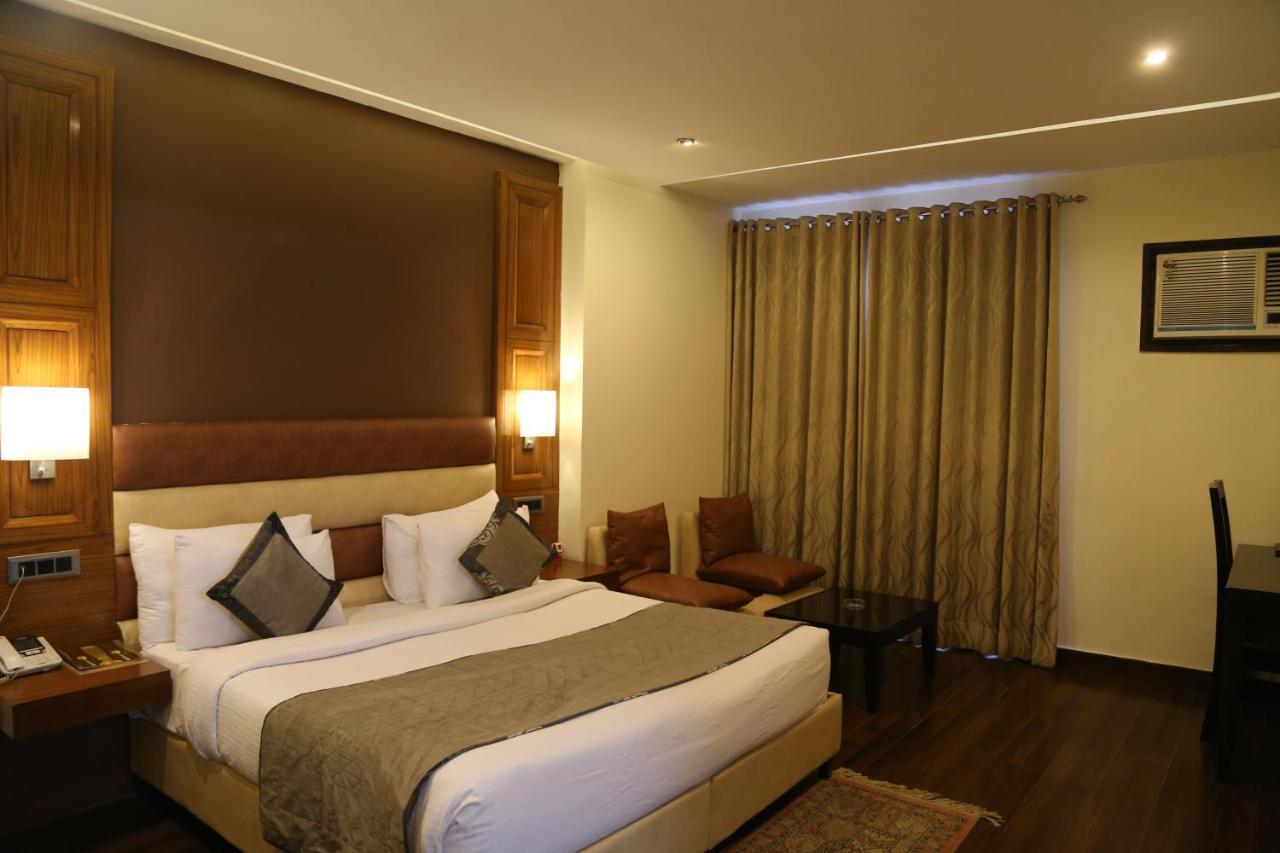 Hotel Deer Parkk New Delhi Buitenkant foto